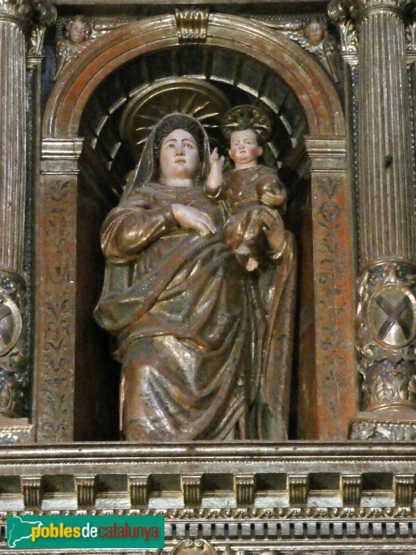 Sant Andreu de Llavaneres - Església de Sant Andreu. Retaule major. La Mare de Déu (Foto: Albert Esteves, 2025) Sant Andreu de Llavaneres - Església de Sant Andreu. Retaule major. La Mare de Déu