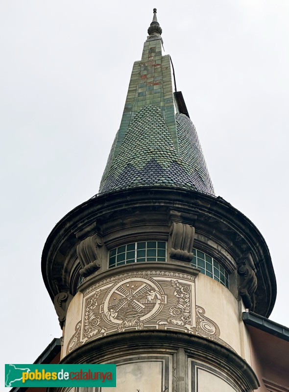 Girona - Can Teixidor (Casa de la Punxa)