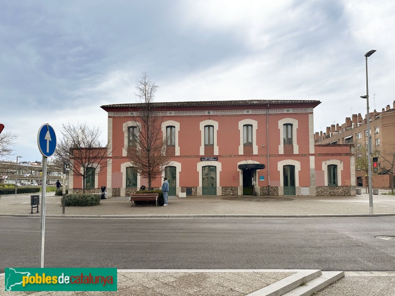 Girona - Antiga estació del tren d'Olot