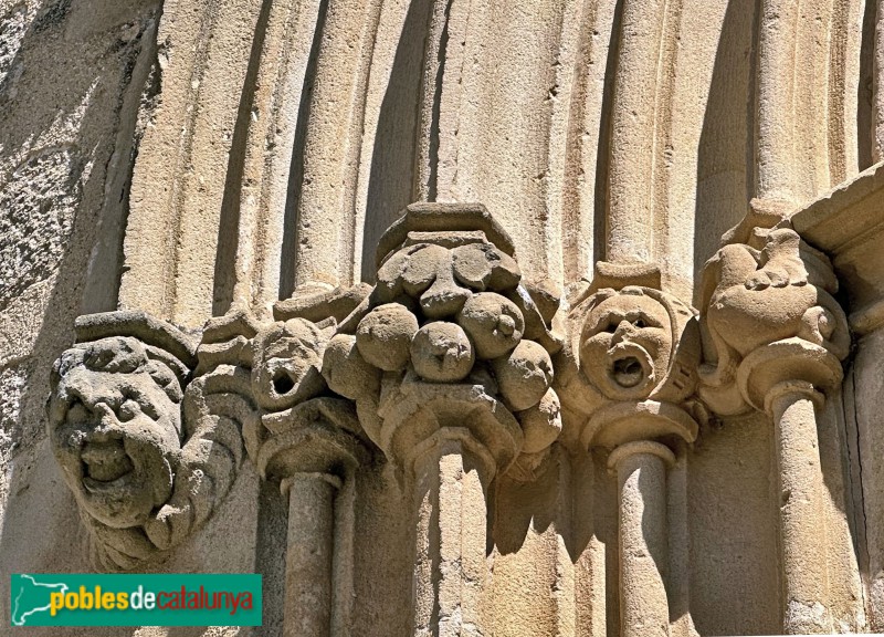 Sant Andreu de Llavaneres - Església vella de Sant Andreu. Portada