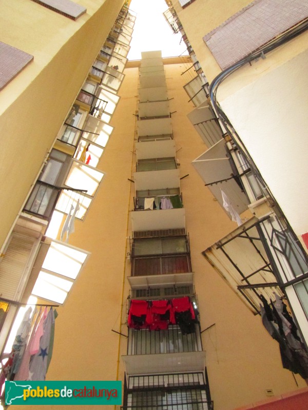 Barcelona - Habitatges Renfe (Foto: Alba Castillo, 2025) Barcelona - Habitatges Renfe