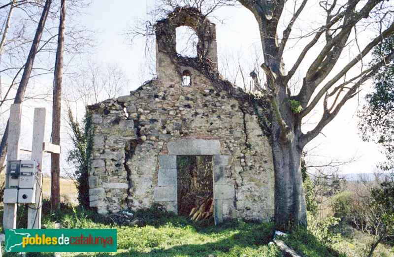 Fornells de la Selva - Capella de Santa Maria del Castell (Foto: Germá Garcia -calaix.gencat.cat-, 1995) Fornells de la Selva - Capella de Santa Maria del Castell