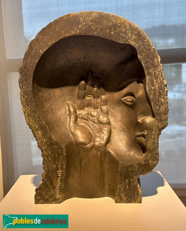 Museu-arxiu de Llavaneres - Josep M. Subirachs - Moira. Bronze (1983)