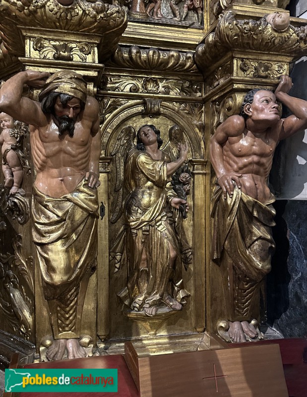 Mataró - Basílica de Santa Maria - Retaule del Roser (Foto: Albert Esteves, 2025) Mataró - Basílica de Santa Maria - Retaule del Roser