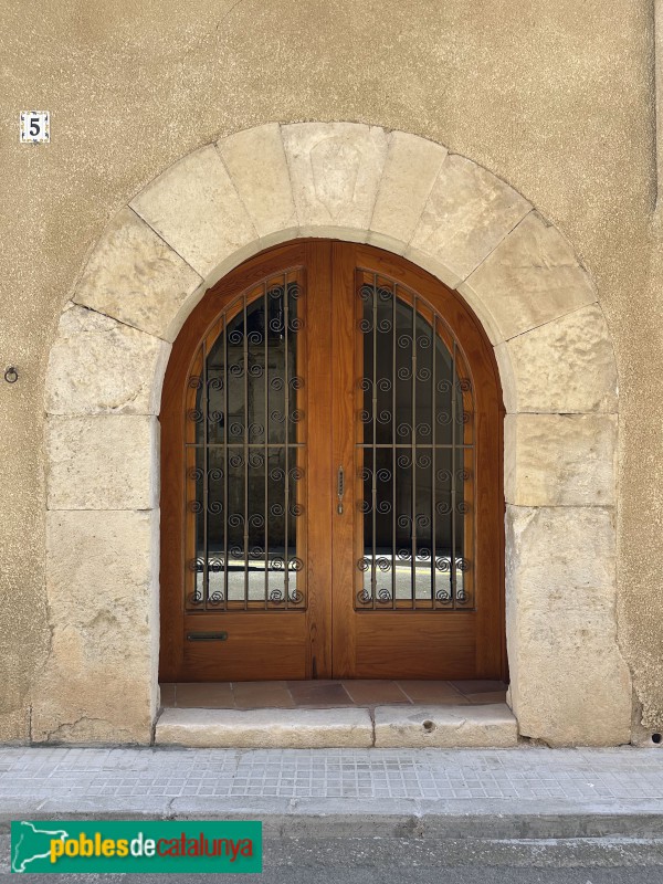 Mont-roig del Camp - Portal 1816 (Foto: Albert Esteves, 2025) Mont-roig del Camp - Portal 1816