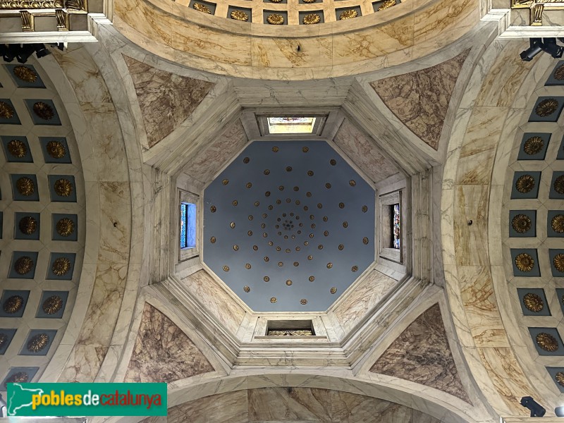 Mataró - Basílica de Santa Maria. Capella de les Santes (Foto: Albert Esteves, 2025) Mataró - Basílica de Santa Maria. Capella de les Santes