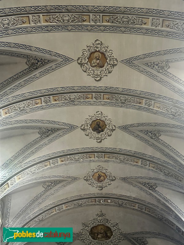 Mataró - Basílica de Santa Maria Coberta de la nau central