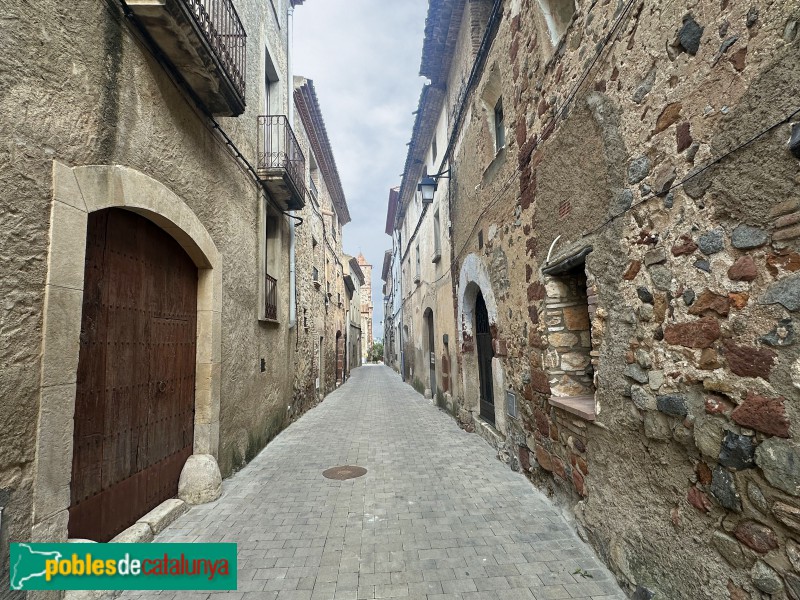 Vilanova d'Escornalbou - L'Arbocet. Carrer de Dalt (Foto: Albert Esteves, 2025) Vilanova d'Escornalbou - L'Arbocet. Carrer de Dalt