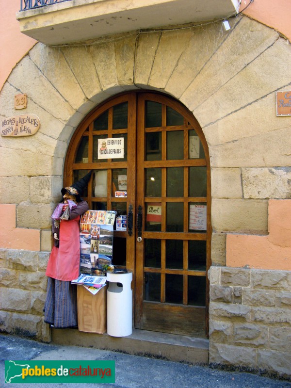 Vilanova de Prades - Portal adovellat