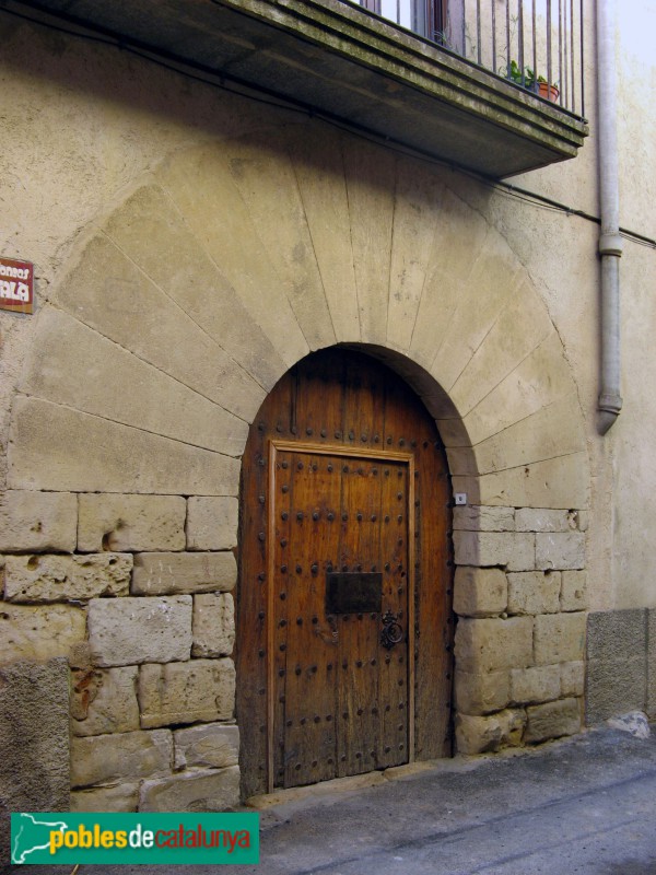 Vilanova de Prades - Portal adovellat