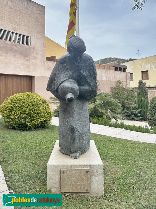 Vandellòs - Escultura <i>A la Dona</i>