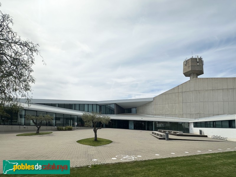 L'Hospitalet de linfant - Centre Cultural Infant Pere i dipòsit Hifrensa (Foto: Albert Esteves, 2025) L'Hospitalet de linfant - Centre Cultural Infant Pere i dipòsit Hifrensa