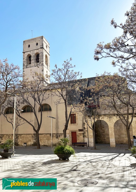 Vila-seca - Plaça de l'Església (Foto: Albert Esteves, 2025) Vila-seca - Plaça de l'Església