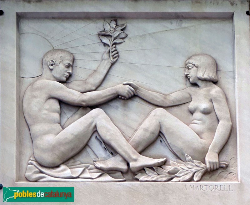 Mataró - Cafè Nou. Relleu de Salvador Martorell