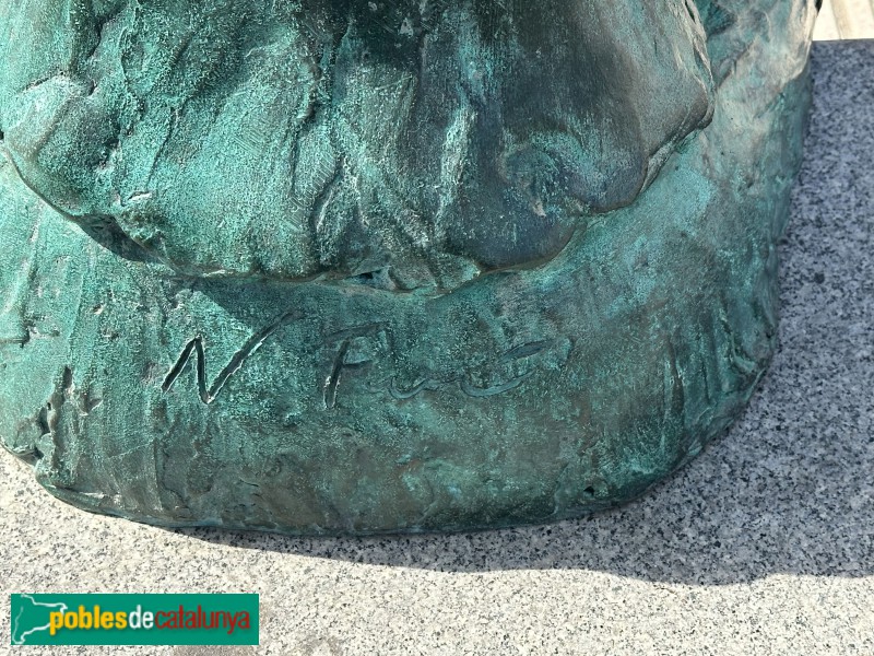 Salou - Escultura <i>la Puntaire</i>