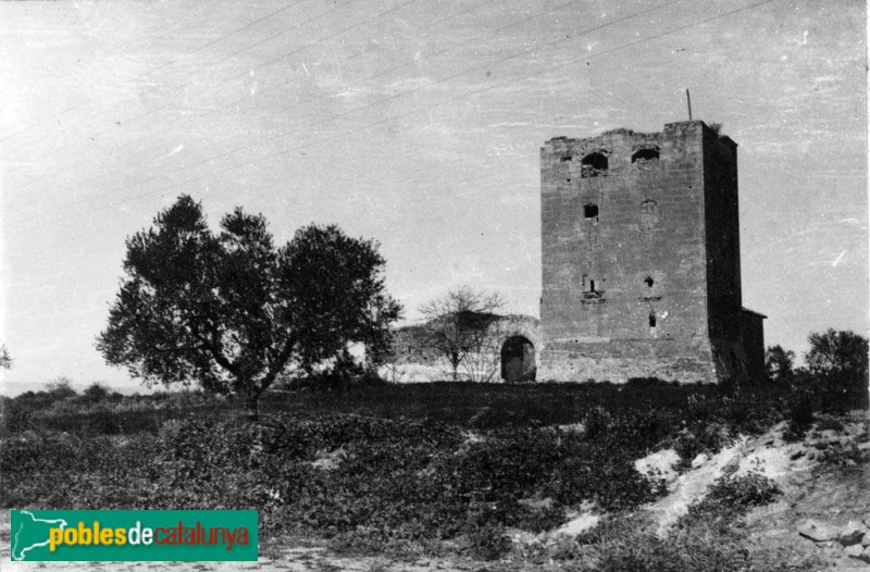 Salou - Torre Vella (Foto: <i>Antoni Gallardo -Arxiu Fotogràfic Centre Excursionista de Catalunya-</i>Esteves, 1926) Salou - Torre Vella