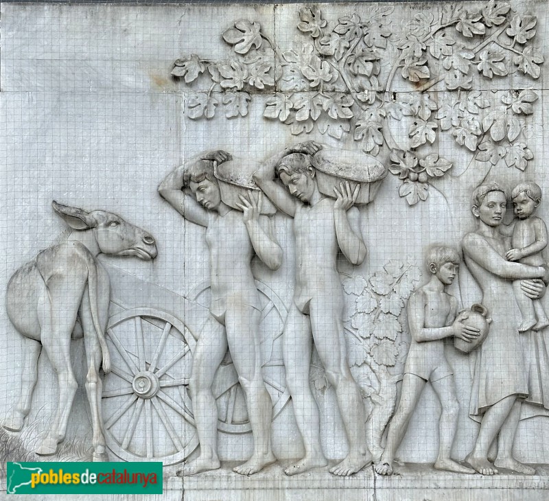 Tarragona - Edifici Caixa Tarragona. Relleu de l'Agricultura (Joan Rebull)