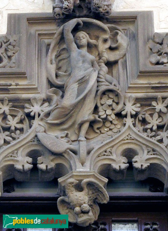 Mataró - Casa Coll i Regàs. Escultura