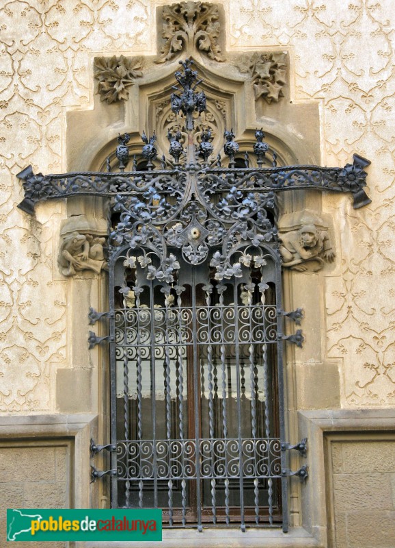 Mataró - Casa Coll i Regàs. Ferro forjat