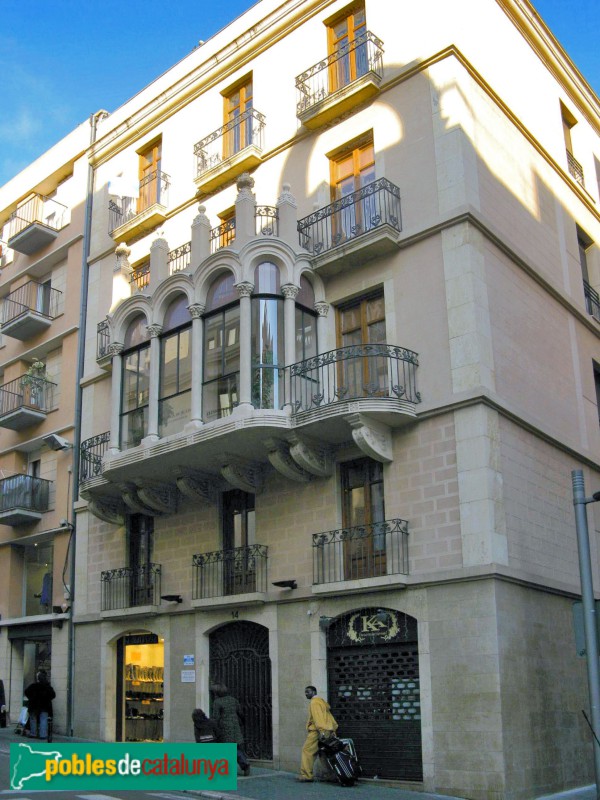 Tarragona - Casa Joan Busquets (Foto: Albert Esteves, 2008) Tarragona - Casa Joan Busquets