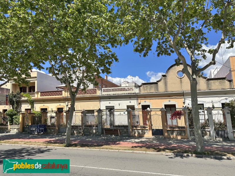 Vilanova i la Geltrú - Cases de la Cooperativa Palacio del Obrero