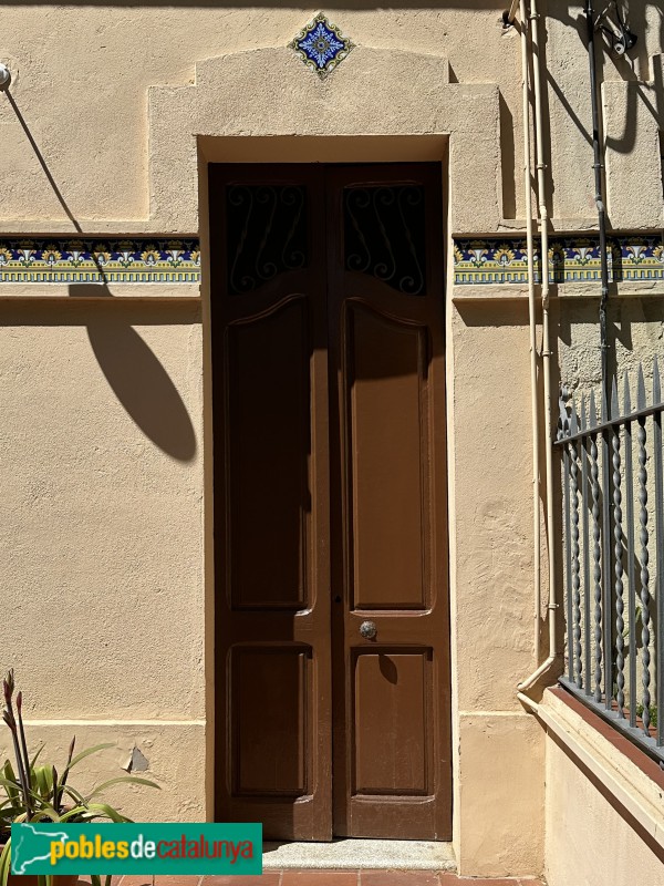 Vilanova i la Geltrú - Cases de la Cooperativa Palacio del Obrero