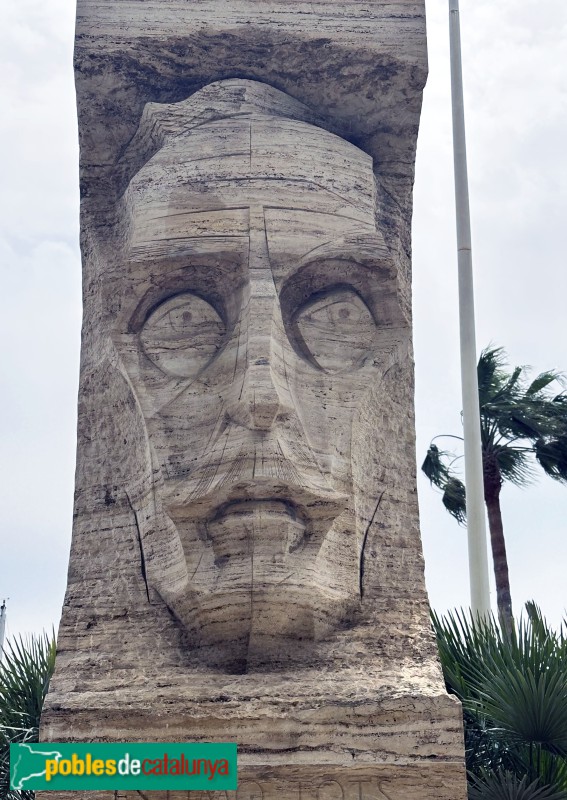 Vilanova i la Geltrú - Monument a Macià