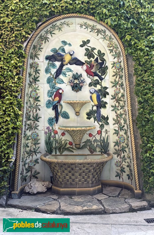 Caldes d'Estrac - Fundació Palau i Fabre. Font del jardí