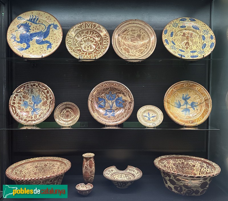 Blioteca-Museu Víctor Balaguer - Plats, gerros i altres objectes de ceràmica dels segles XVII al XIX