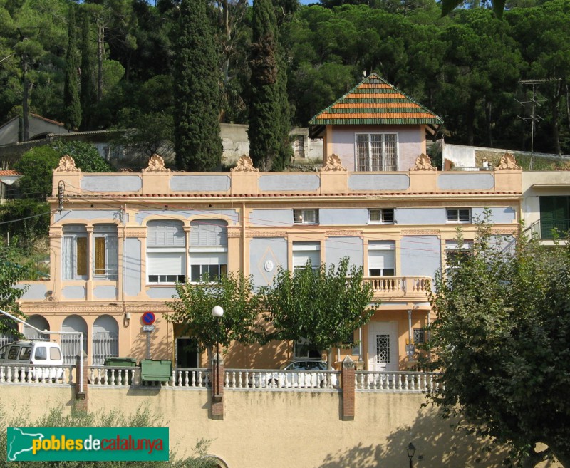 Caldes d'Estrac - Residència Santema (Foto: Albert Esteves, 2007) Caldes d'Estrac - Residència Santema