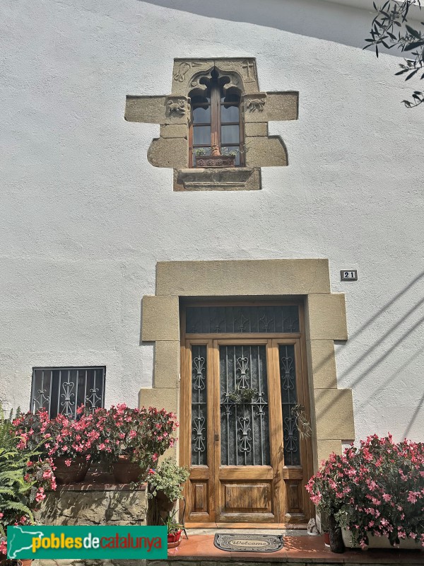 Caldes d'Estrac - Ca la Regina o can Gibert