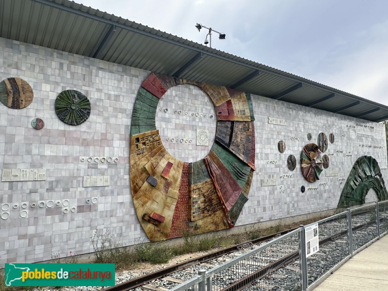 Vilanova i la Geltrú - Museu del Ferrocarril. Mural ceràmic de l'estació de Barcelona-Sants