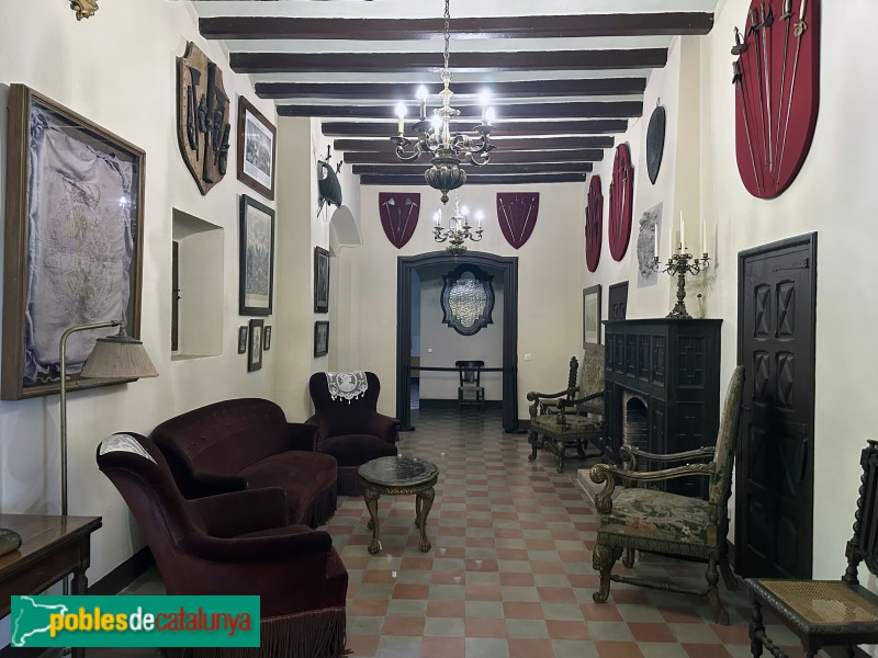 Monestir d'Escornalbou. Mansió d'Eduard Toda. Sala d'armes