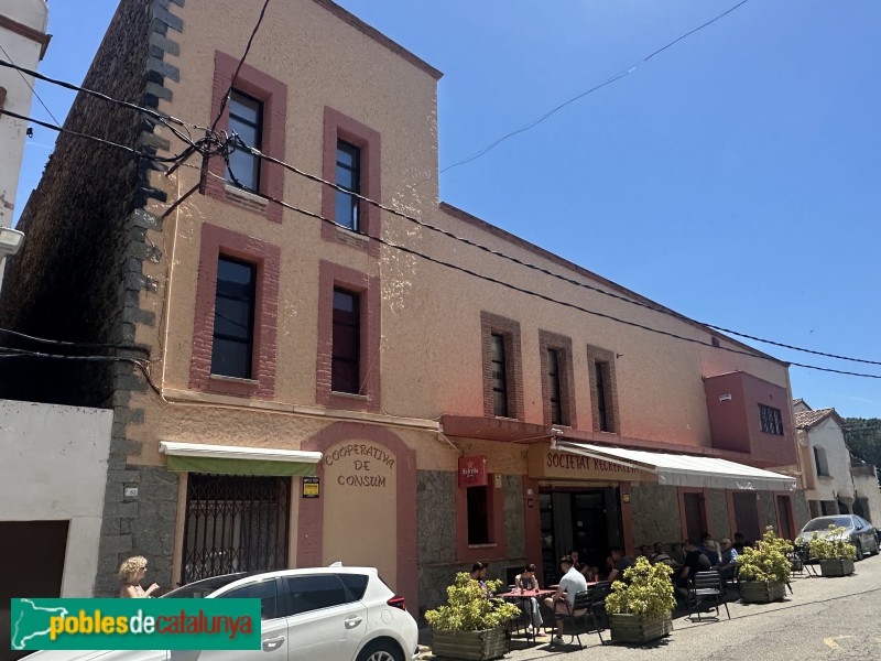 Riudecanyes - Cooperativa de consum. Societat recreativa (Foto: Albert Esteves, 2025) Riudecanyes - Cooperativa de consum. Societat recreativa