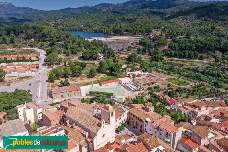 Riudecanyes - Església i pantà