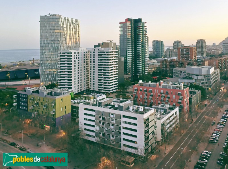 Barcelona - Edifici Diagonal 0-0 (Torre Telefònica) (Foto: Sergi Suárez, 2025) Barcelona - Edifici Diagonal 0-0 (Torre Telefònica)