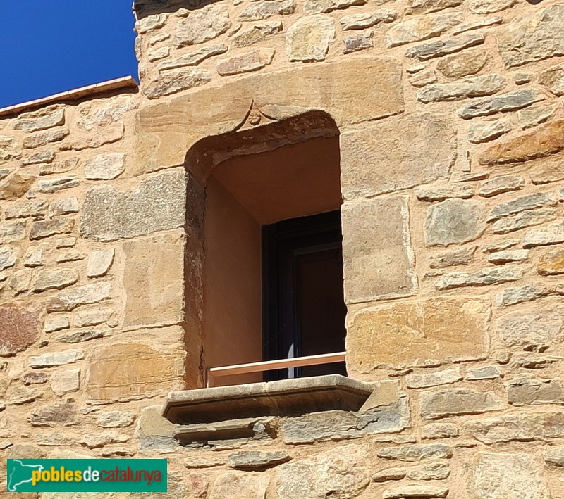 Gualta - Finestra del carrer Castellar, depsrés de la reforma (Foto: Ana Valverde, 2025) Gualta - Finestra del carrer Castellar, depsrés de la reforma