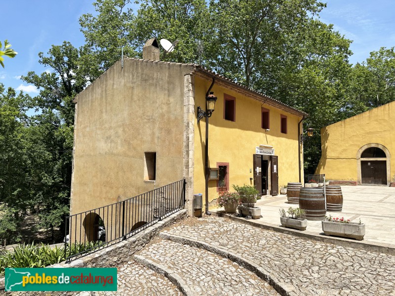 Pratdip - Santuari de Santa Marina. Casa de la Font