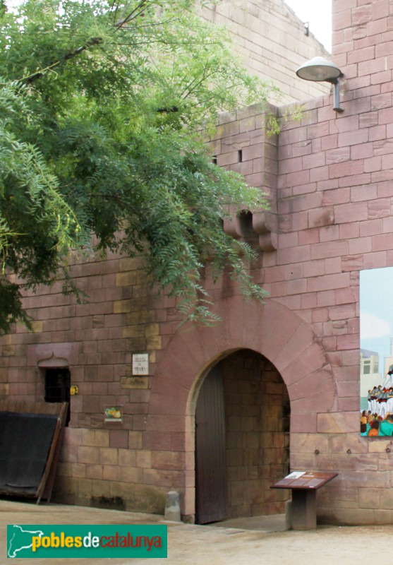 Reproducció del Portal de Prades al Poble Espanyol de Barcelona