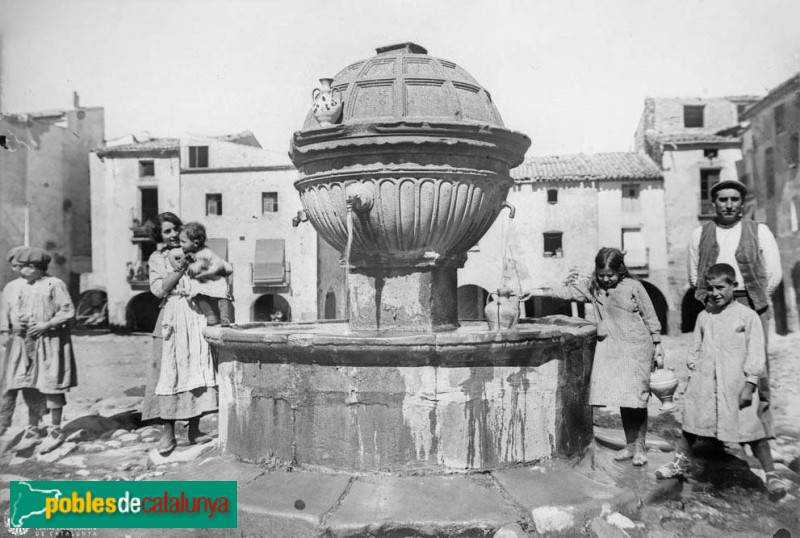 Prades - Font de la Plaça Major