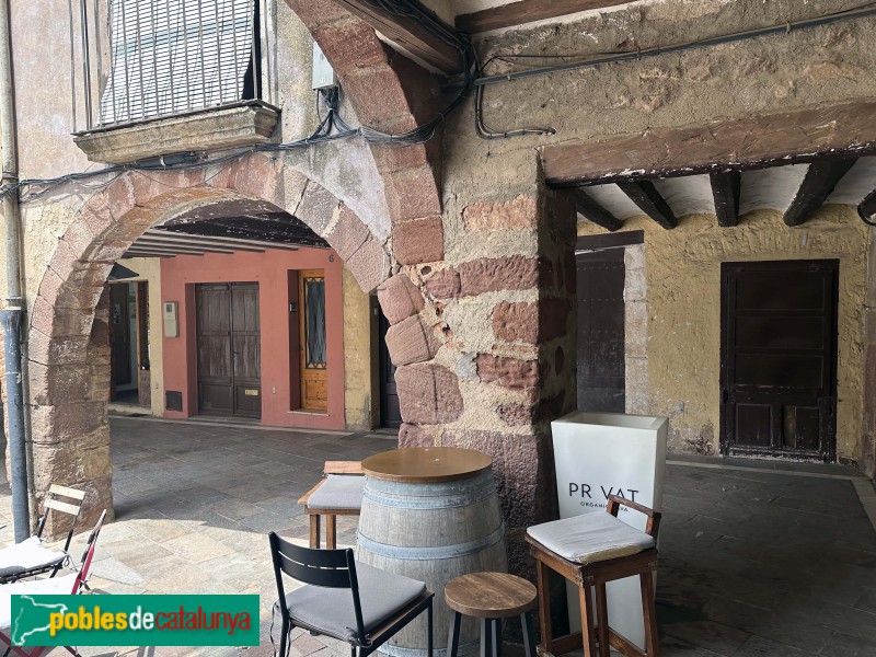 Prades - Porxos de la plaça Major