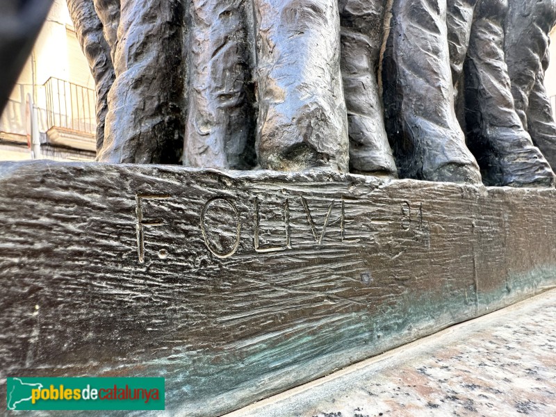 Torredembarra - Escultura <i>Pilar de sis </i>