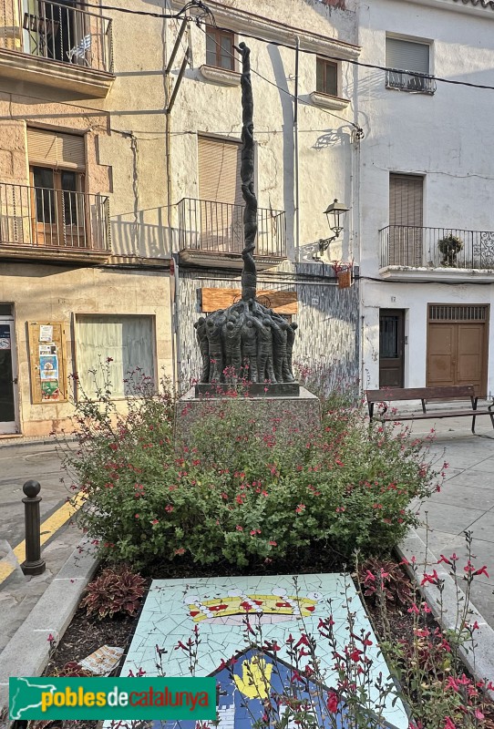 Torredembarra - Escultura <i>Pilar de sis </i>