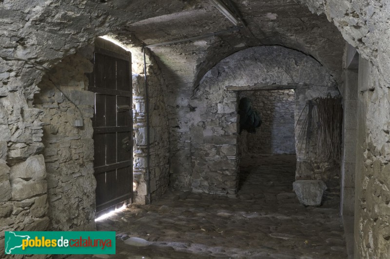 Girona - Can Barril (Foto: <i>Raül Costal -invarquit.gencat.cat-</i>, 2023) Girona - Can Barril