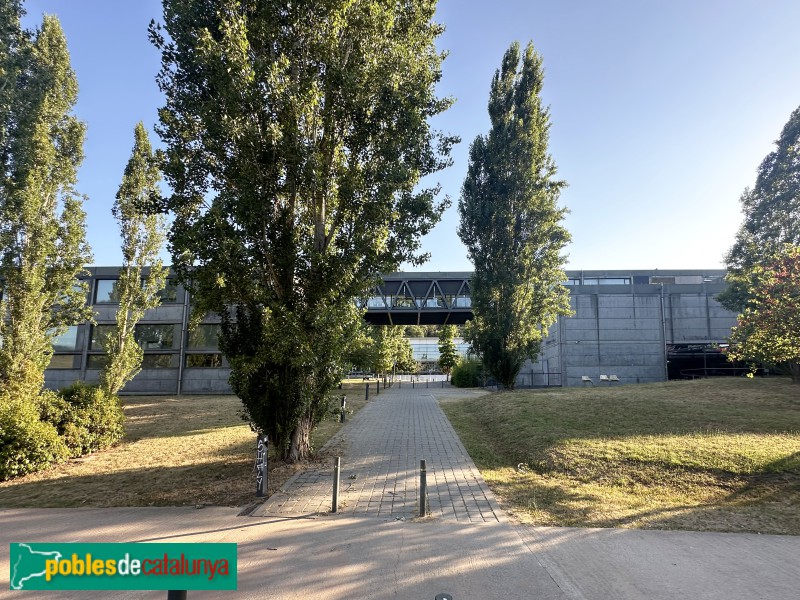 Girona - Edifici Casademont (Foto: Albert Esteves, 2025) Girona - Edifici Casademont