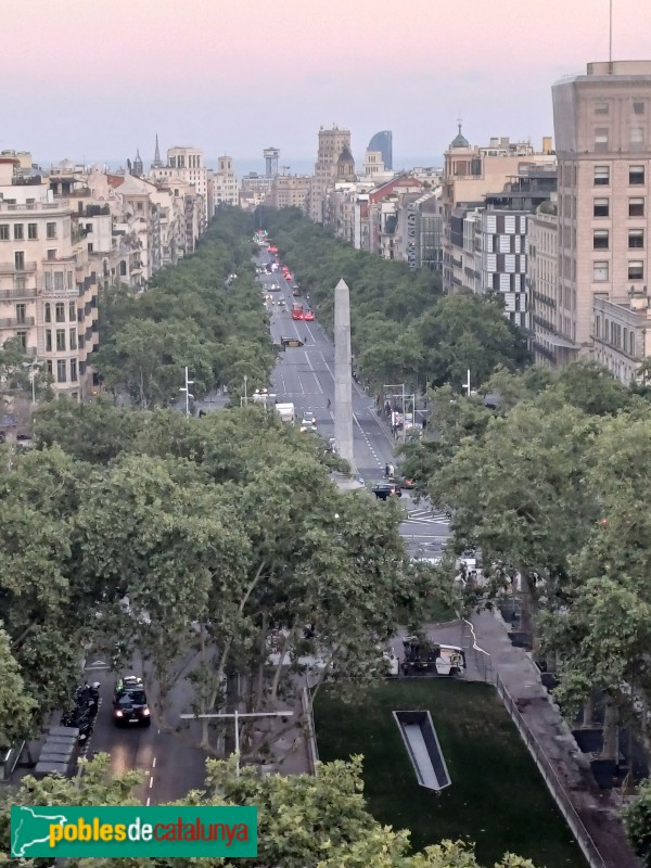 Barcelona - Obelisc del Cinc d'Oros