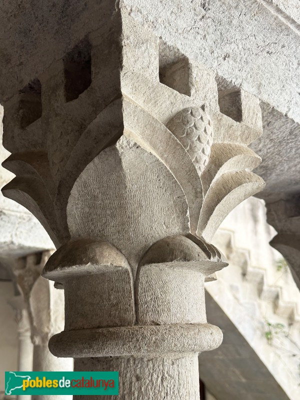 Girona - Monestir de Sant Daniel. Capitell del claustre