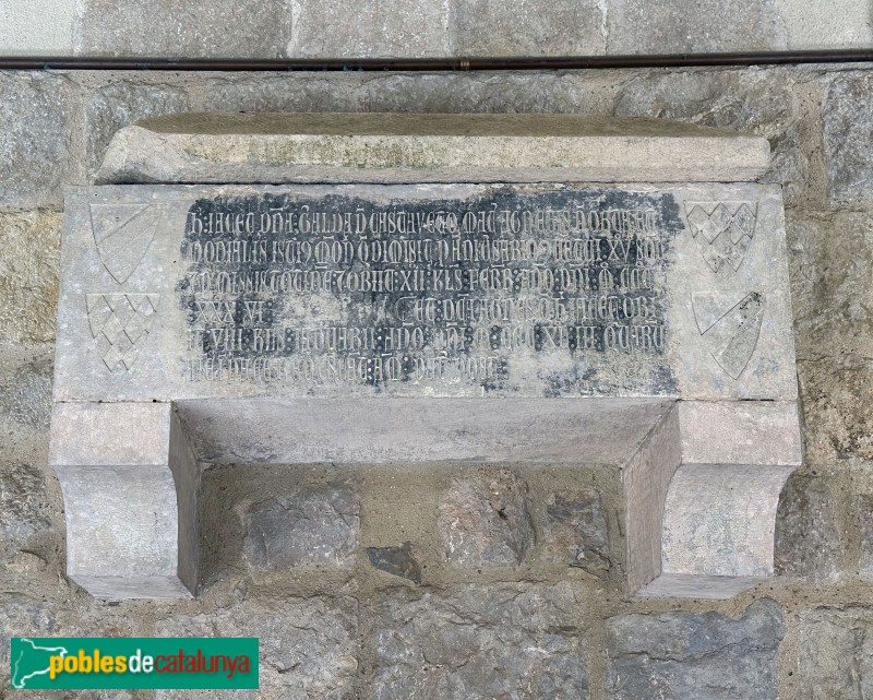 Girona - Monestir de Sant Daniel. Ossari al claustre (1336)