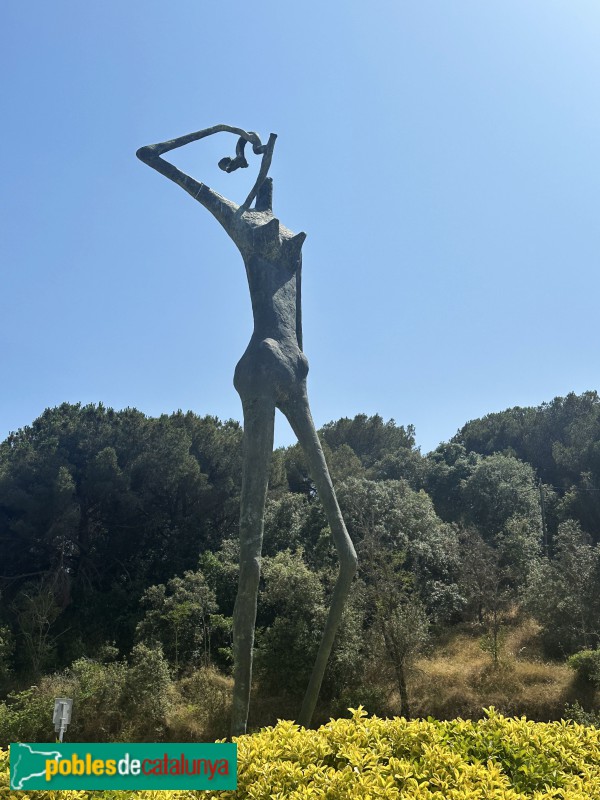 Argentona - Escultura <i>Dona vegetal</i>