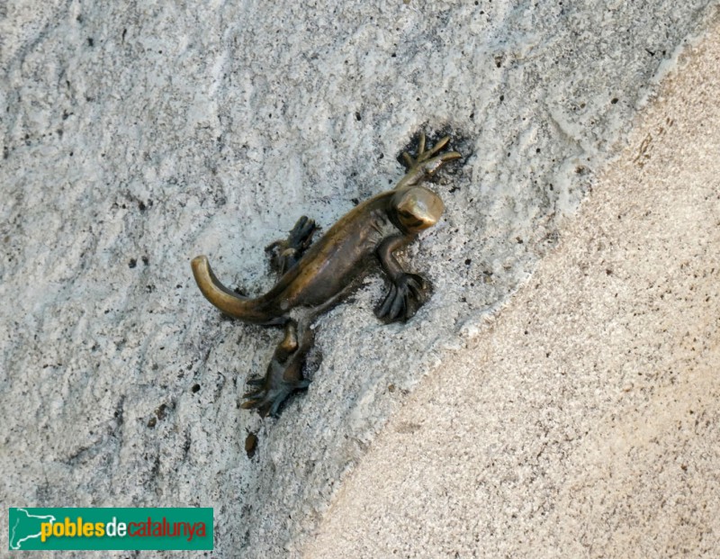 El Prat - Escultura <i>Nen amb sargantana</i>